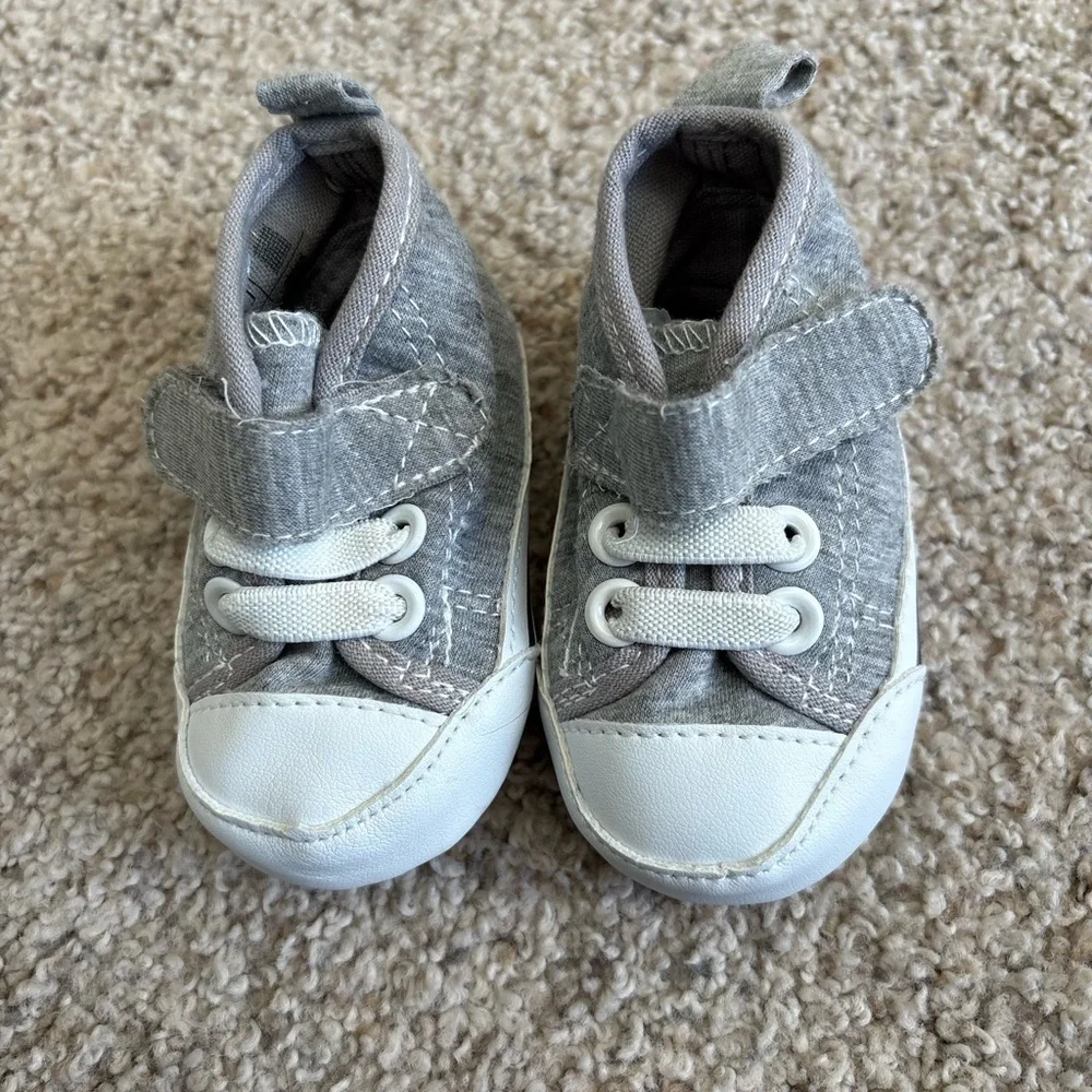 H&M Baby Shoes Grey And White Cloth Sneaker Size 14/15
